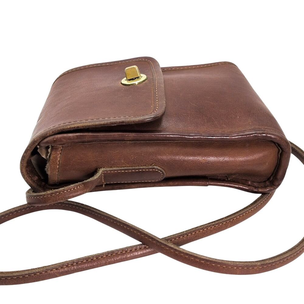 Vintage COACH 90s Brown Tan Scooter Small Crossbody Bag Small Turn Lock USA Made - Picture 3 of 11